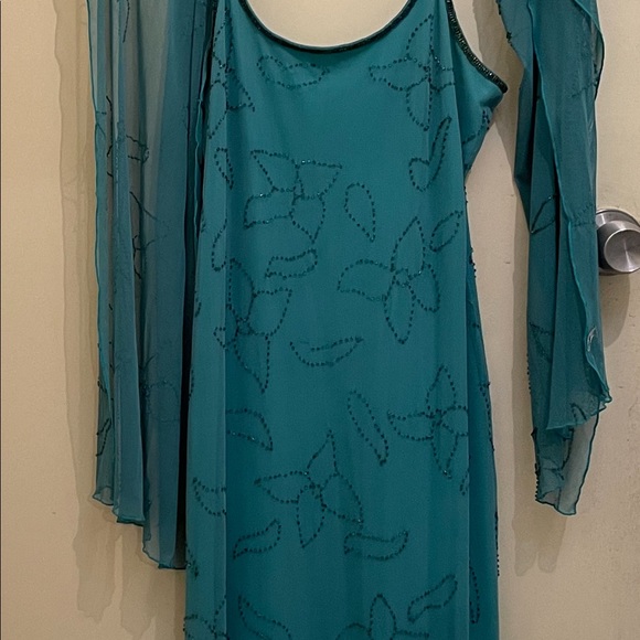 Chelsea Full Length Dress and matching Wrap - Picture 2 of 6